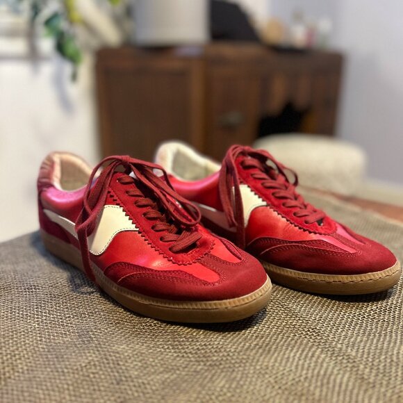 Dolce Vita Notice Sneakers Crimson Suede | Women's 10 | Retro Casual Streetwear - Picture 1 of 9